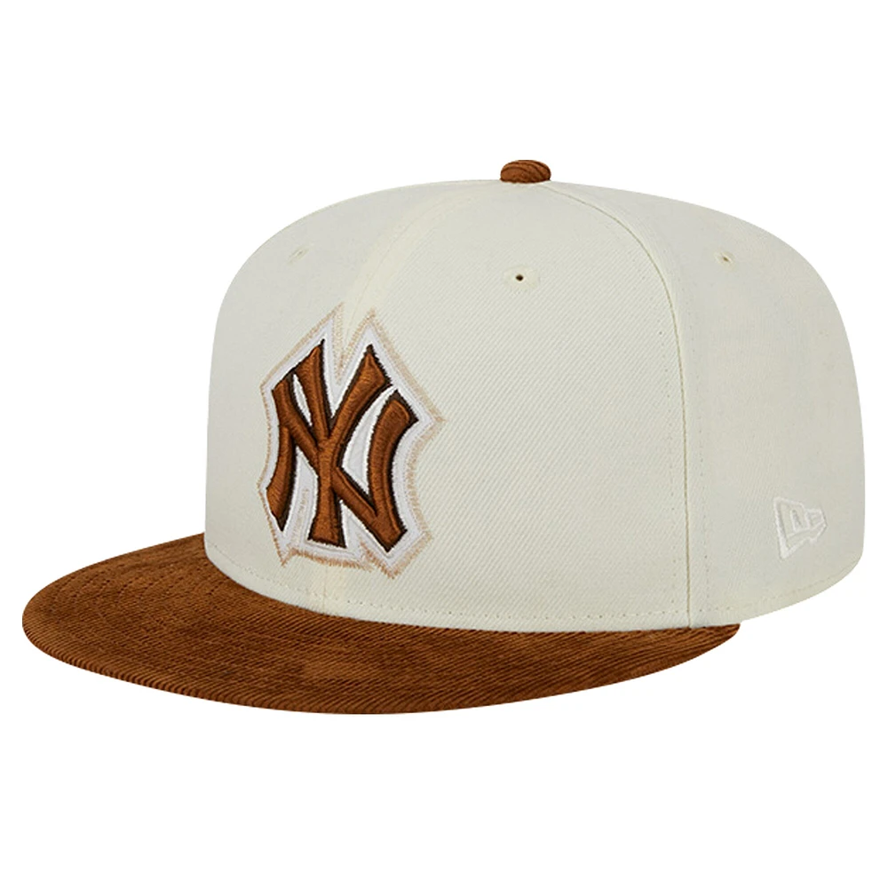 Casquette ajustée 59FIFTY crème en velours côtelé chromé New Era pour hommes des Yankees de York