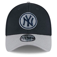 Men's New Era Gray/Navy York Yankees 2025 Batting Practice 39THIRTY Flex Hat