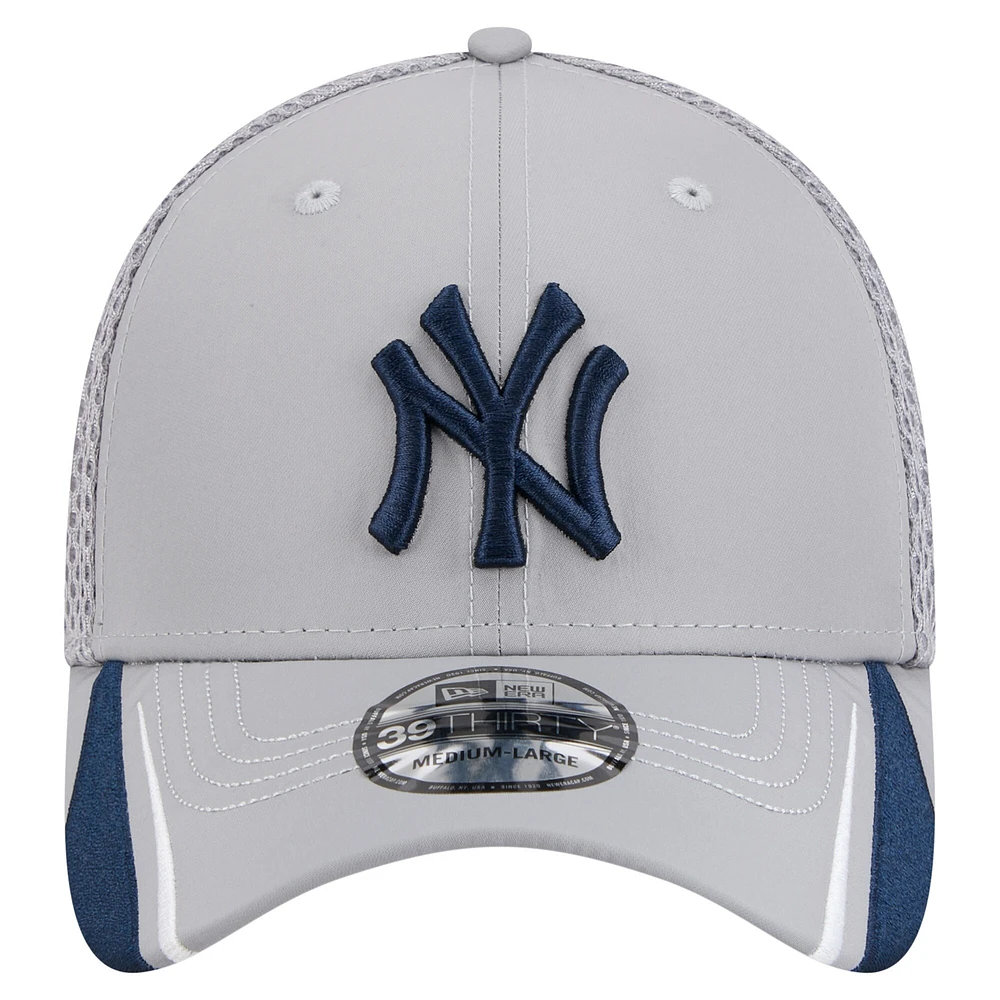 Casquette Flex-Fit Linear 39THIRTY New Era grise pour homme des Yankees de York