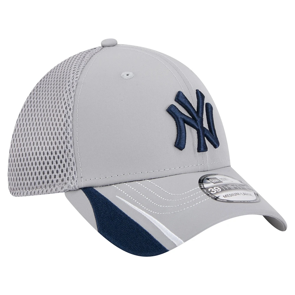 Casquette Flex-Fit Linear 39THIRTY New Era grise pour homme des Yankees de York