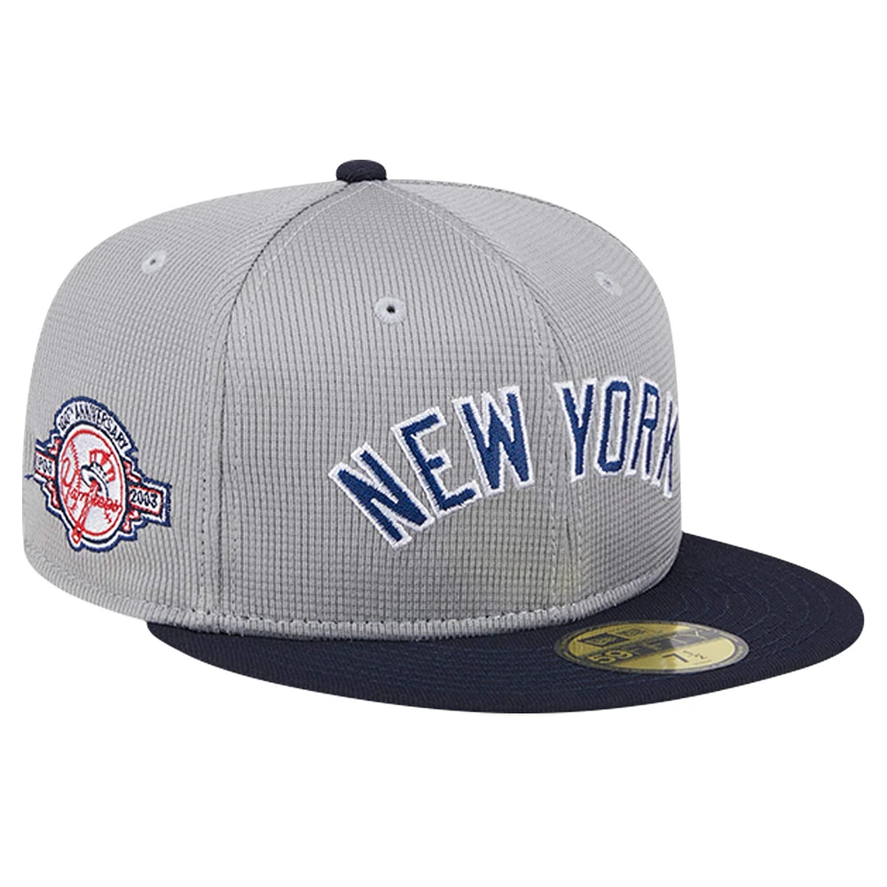 Casquette ajustée 59FIFTY en maille New York Yankees Pivot Era pour homme, grise