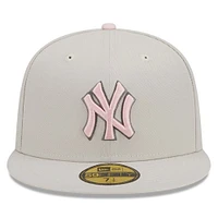 Men's New Era  Khaki York Yankees 2023 Mother's Day On-Field 59FIFTY Fitted Hat