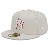 Men's New Era  Khaki York Yankees 2023 Mother's Day On-Field 59FIFTY Fitted Hat