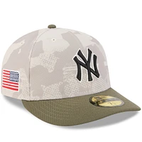 Men's New Era Light Beige/Olive York Yankees 2025 Armed Forces Day 59FIFTY Fitted Hat