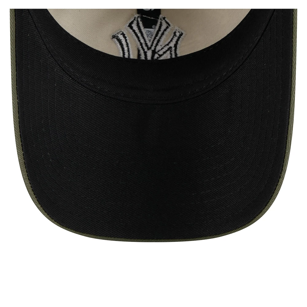 Casquette ajustable 9TWENTY pour homme New Era beige clair/olive, motif Armed Forces Day 2025 des Yankees de New York