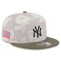 Men's New Era Light Beige/Olive New York Yankees 2025 Armed Forces Day Split Panel 9FIFTY Snapback Hat