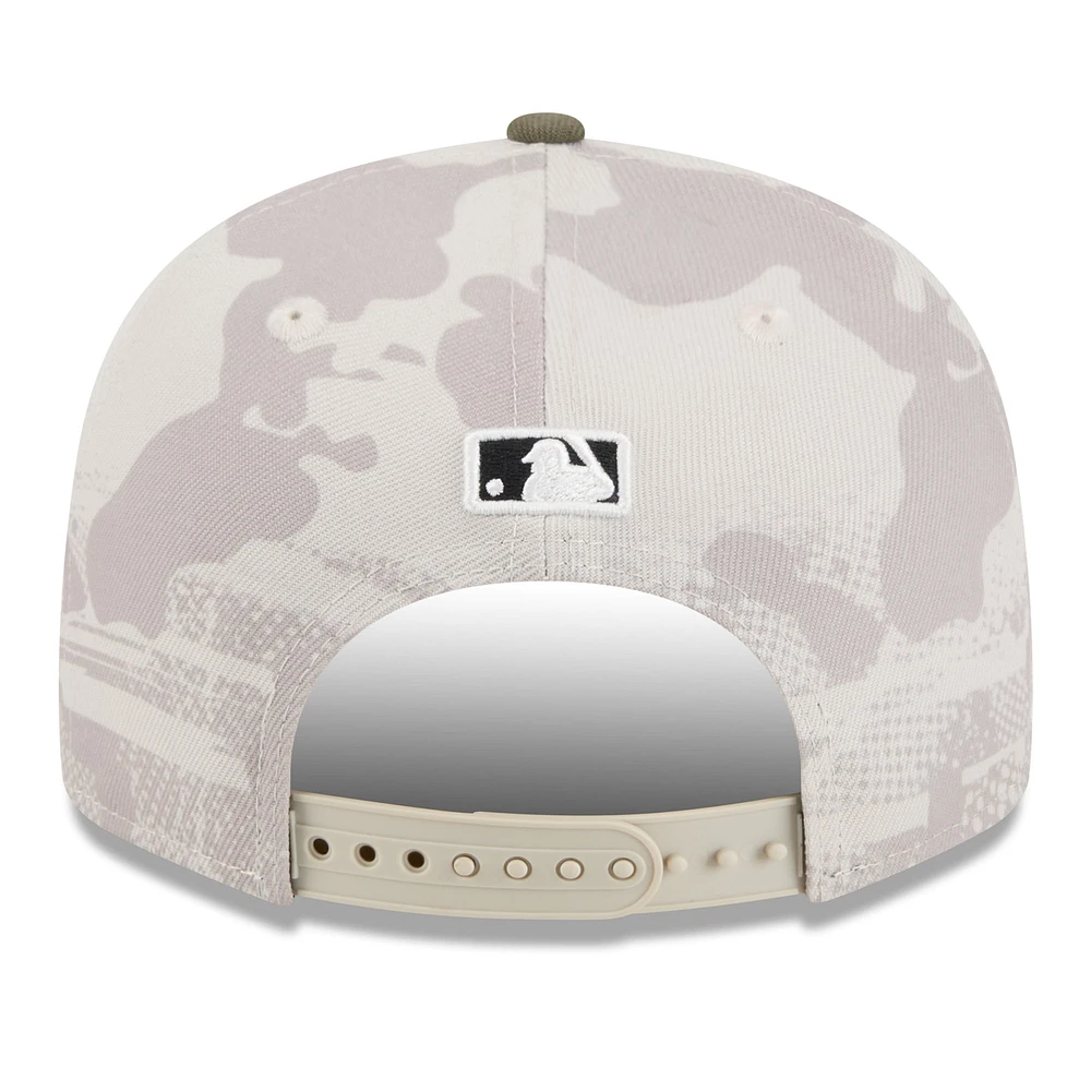 Men's New Era Light Beige/Olive New York Yankees 2025 Armed Forces Day Split Panel 9FIFTY Snapback Hat