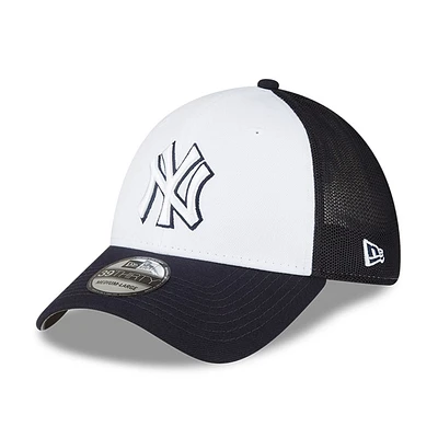 Casquette Flex New Era 2023 On-Field Batting Practice 39THIRTY des York Yankees pour homme, bleu marine/blanc