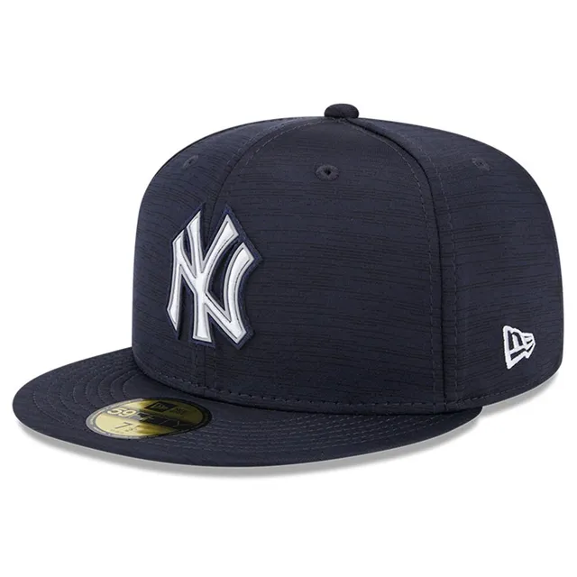 New Era Women's New York Yankees Navy Toasty Knit