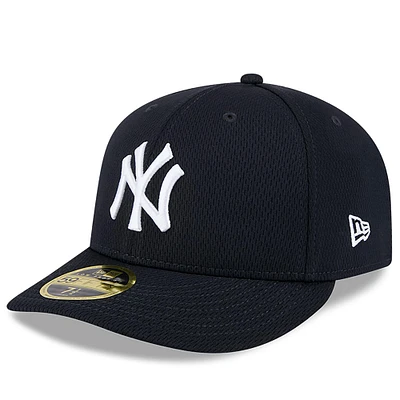Men's New Era Navy York Yankees 2025 MLB Clubhouse Low Profile 59FIFTY Fitted Hat
