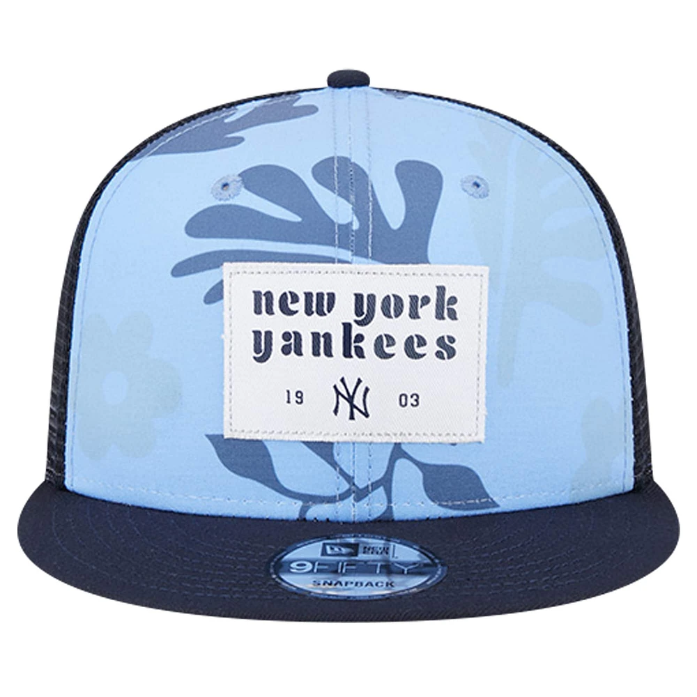 Men's New Era Navy New York Yankees Bikini Bottom Trucker 9FIFTY Snapback Hat