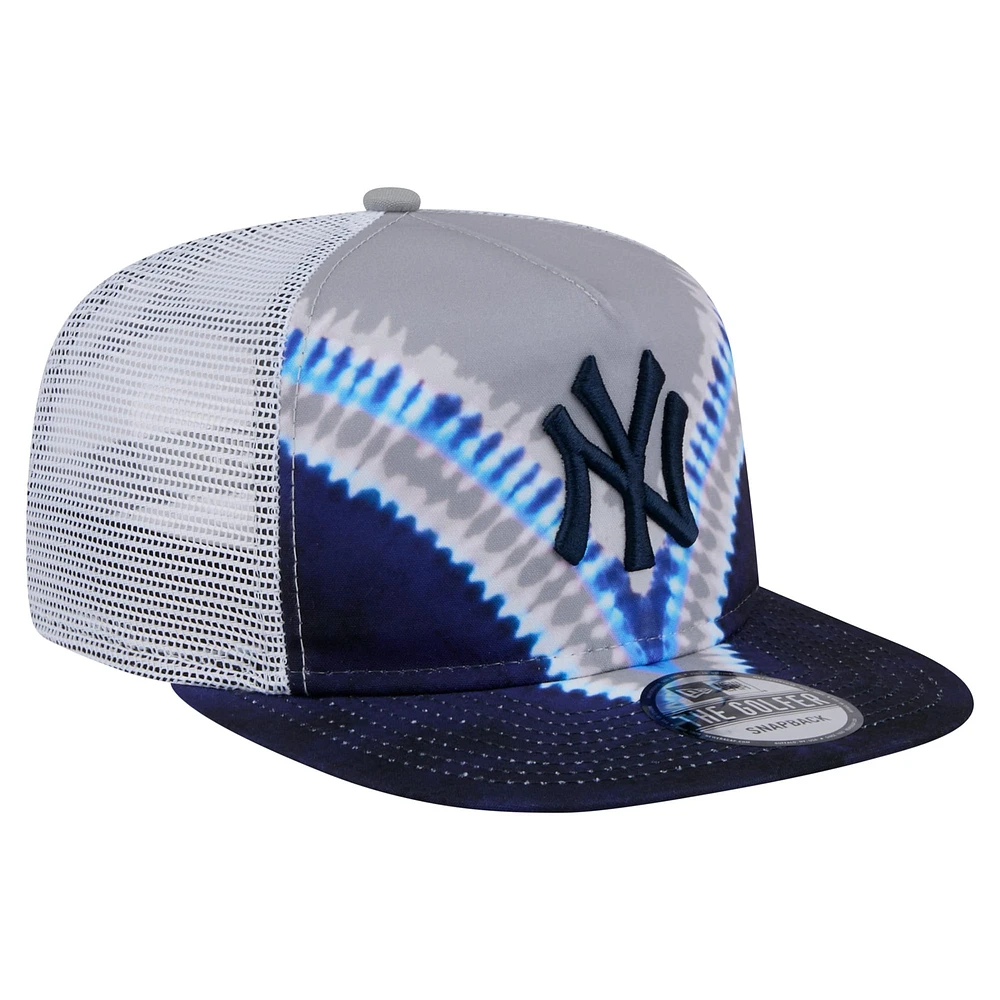 Casquette ajustable New Era New York Yankees Tie-Dye Golfer Trucker pour homme
