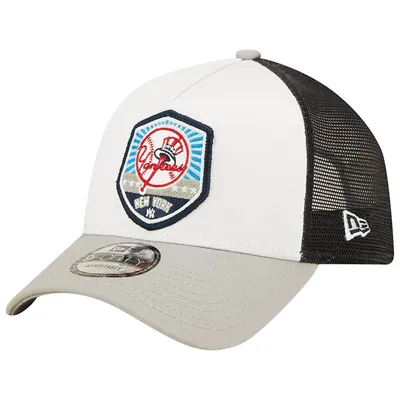 New York Yankees New Era Retro Beachin' Trucker 9FIFTY Snapback Hat -  Natural