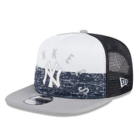 Casquette Trucker 9FIFTY Snapback en mousse sur le devant en mousse de l'équipe New York Yankees New Era pour hommes, blanc/gris