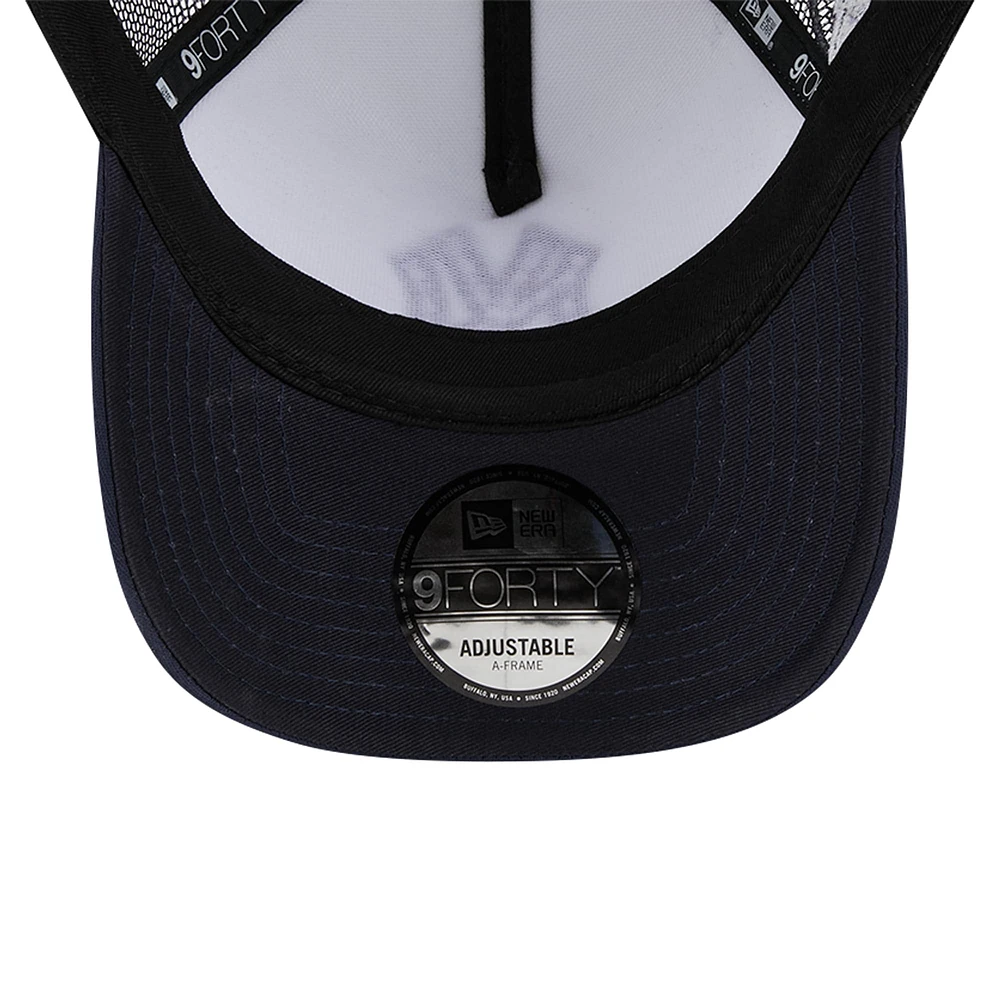 Men's New Era White/Navy New York Yankees Checkered Flag A-Frame Trucker 9FORTY Adjustable Hat