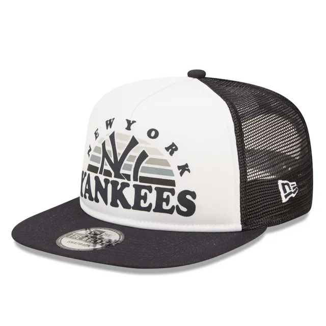 Men's '47 Navy/White New York Yankees Burgess Trucker Snapback Hat