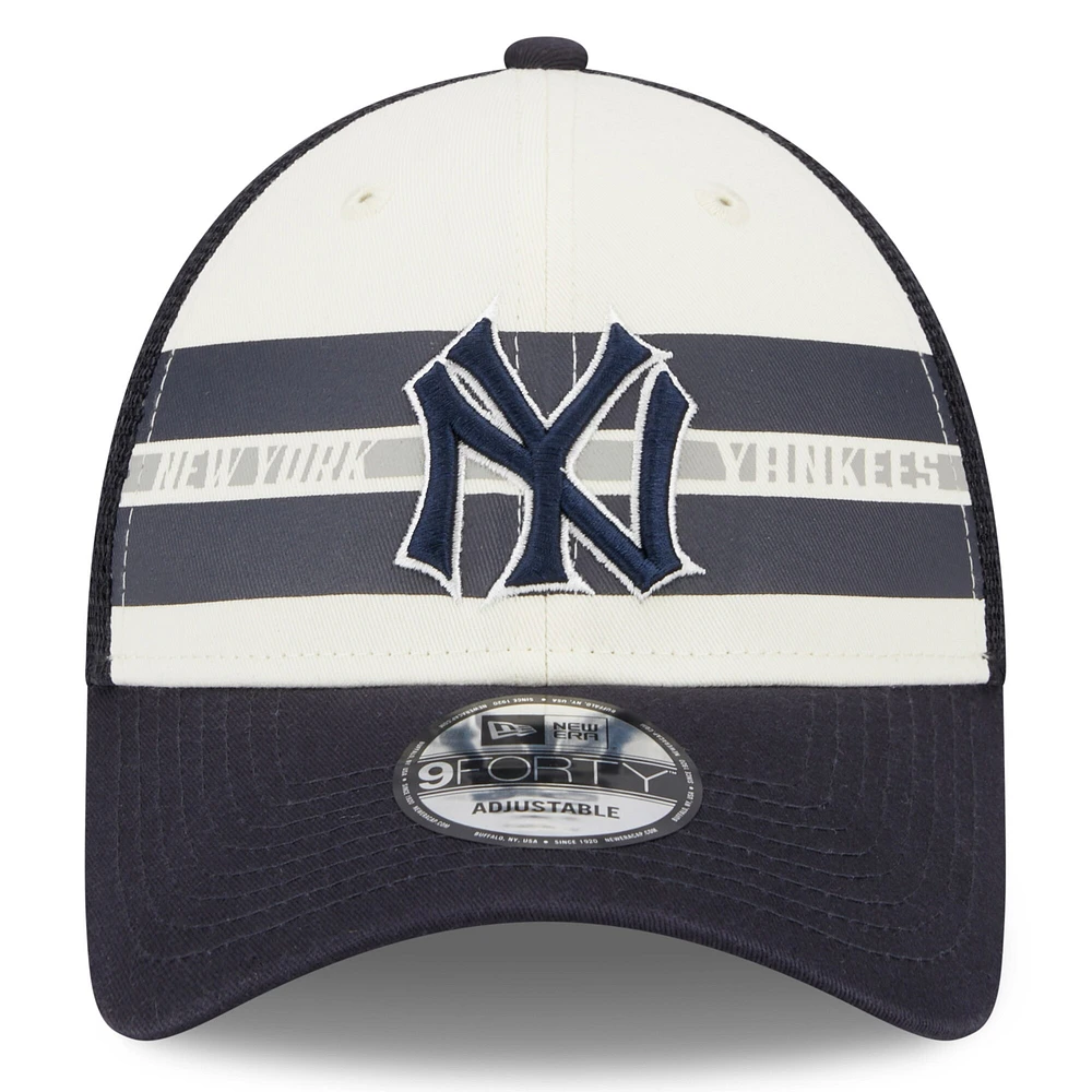 Casquette Snapback New Era Team Stripe Trucker 9FORTY des New York Yankees pour homme, blanc/bleu marine