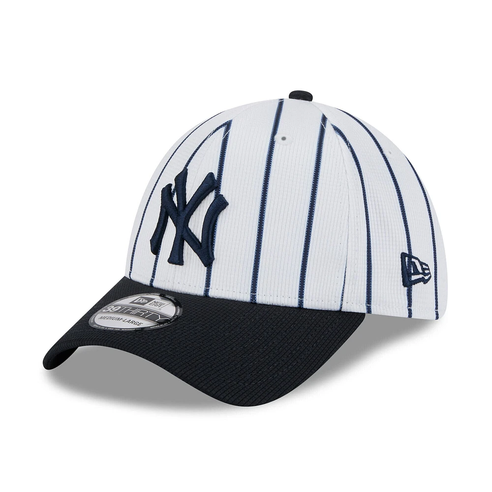 Men's New Era White York Yankees 2025 Spring Training 39THIRTY Flex Hat