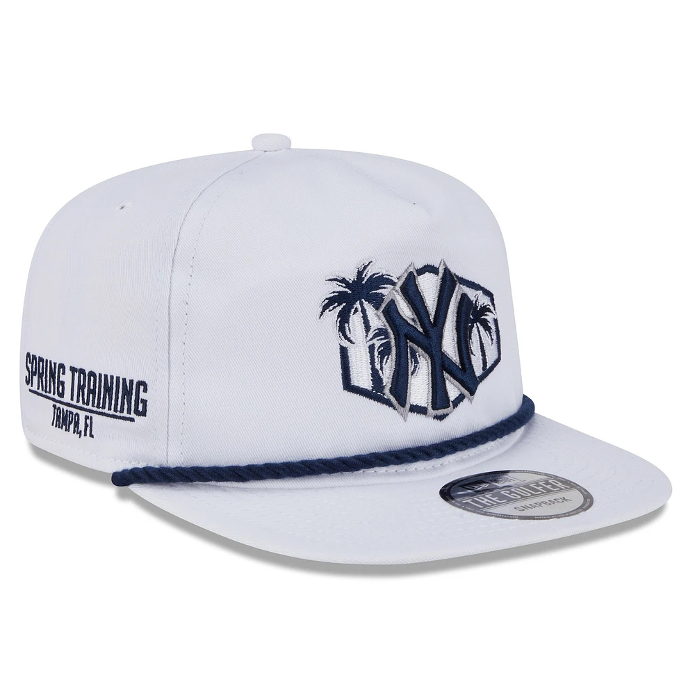 Casquette snapback Palm Golfer blanche New Era pour homme, motif New York Yankees, entraînement de printemps 2025