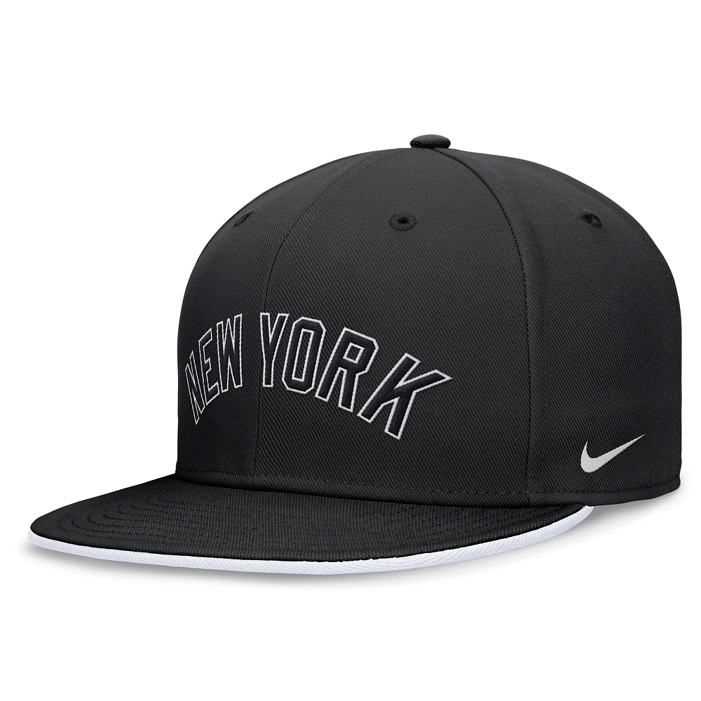 Casquette ajustée Nike noire New York Yankees Primetime True Performance pour homme