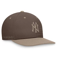 Casquette Snapback Nike New York Yankees Statement Ironstone Pro Performance pour homme