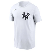 Men's Nike Juan Soto White New York Yankees  Fuse Name & Number T-Shirt