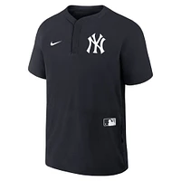 Men's Nike Navy New York Yankees Authentic Collection Raglan Short Sleeve Windshirt