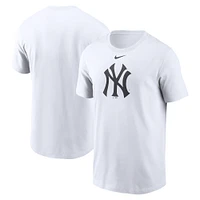 Men's Nike White New York Yankees Fuse Logo T-Shirt