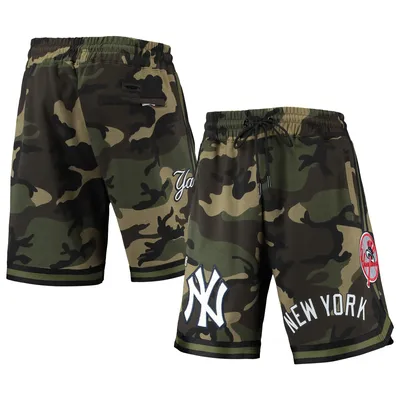 New York Yankees Pro Standard Team Shorts - Camo