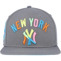 Casquette Snapback New York Yankees Pro Standard grise délavée pour homme