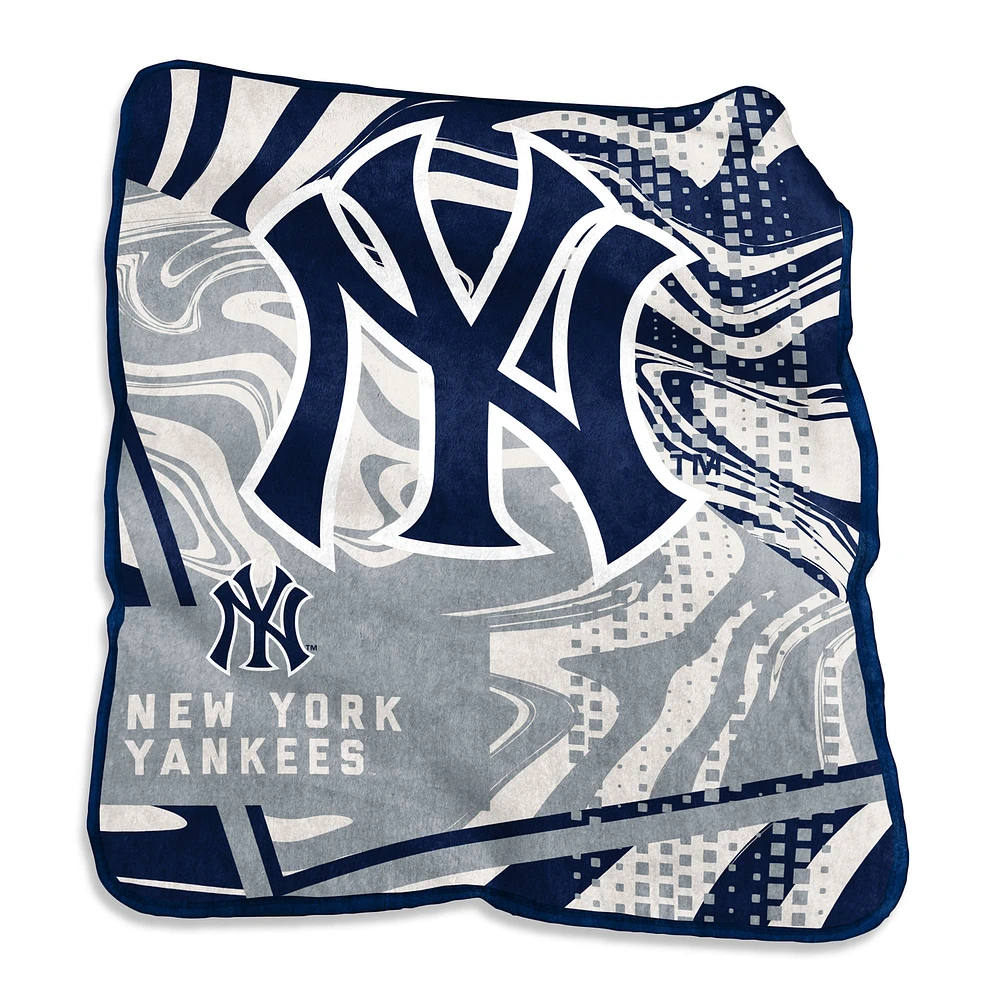 New York Yankees 50" x 60" Swirl Raschel Throw Blanket