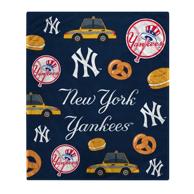 New York Yankees 60'' x 70'' Sugar Skull Fleece Blanket