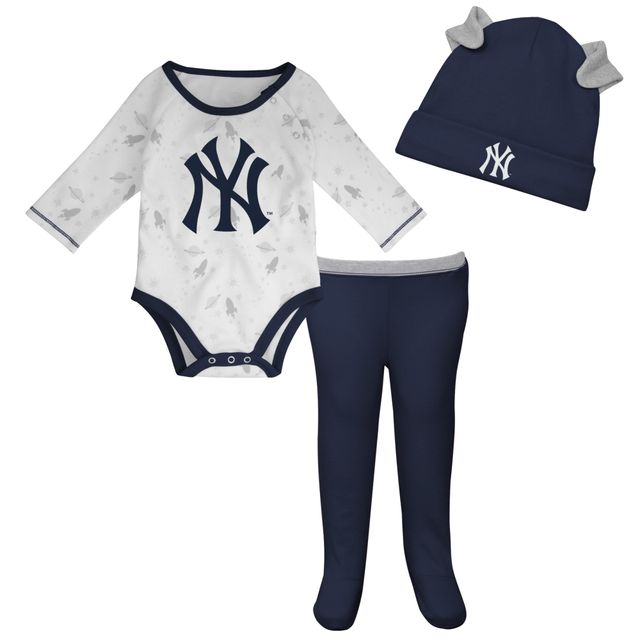 Outerstuff Newborn & Infant Navy/White New York Yankees Dream Team Bodysuit  Hat Footed Pants Set | Bramalea City Centre