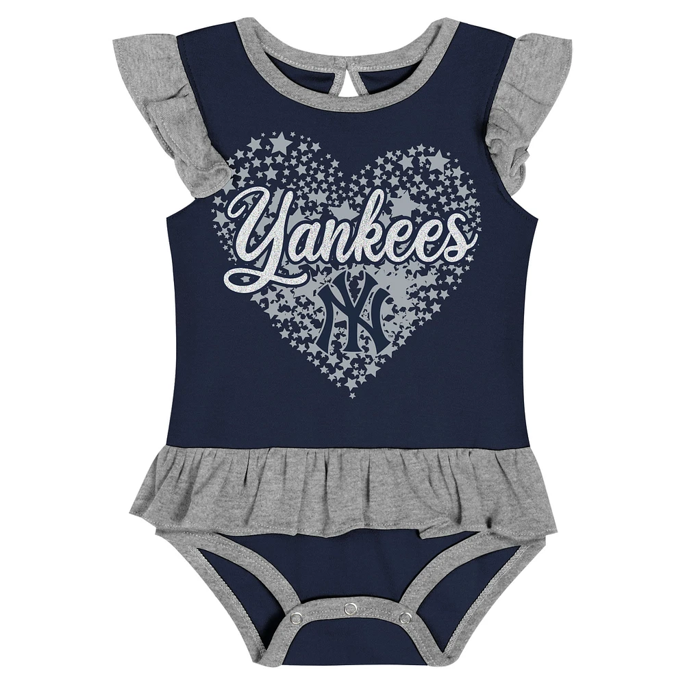 Newborn  Navy New York Yankees Fan Cheer Bodysuit, Bib & Bootie Set