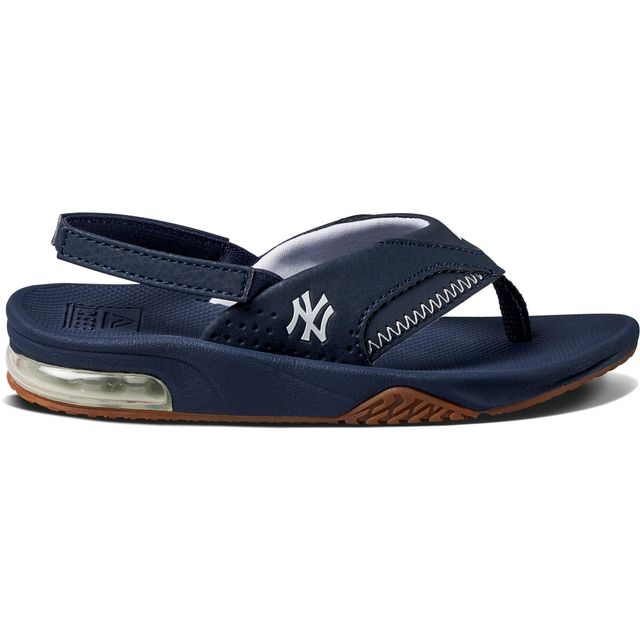 yankees reef sandals