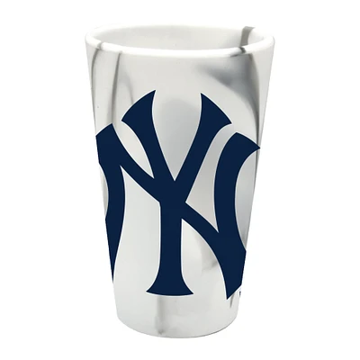 WinCraft New York Yankees 16oz. Fashion Silicone Pint Glass