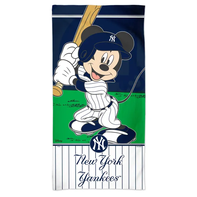 New York Yankees 30'' x 60'' Personalized Beach Towel