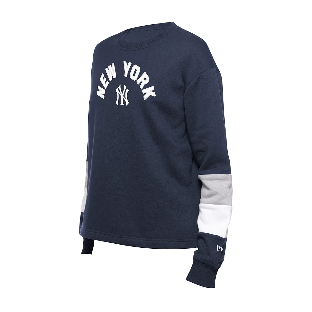 Sweat-shirt ras du cou New Era bleu marine York Yankees Gameday pour femme