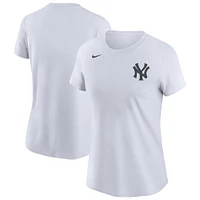 Women's Nike  White New York Yankees Wordmark T-Shirt