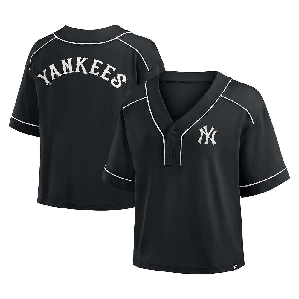 Women's Fanatics Black New York Yankees Oversized Champ Game Cropped V-Neck T-Shirt