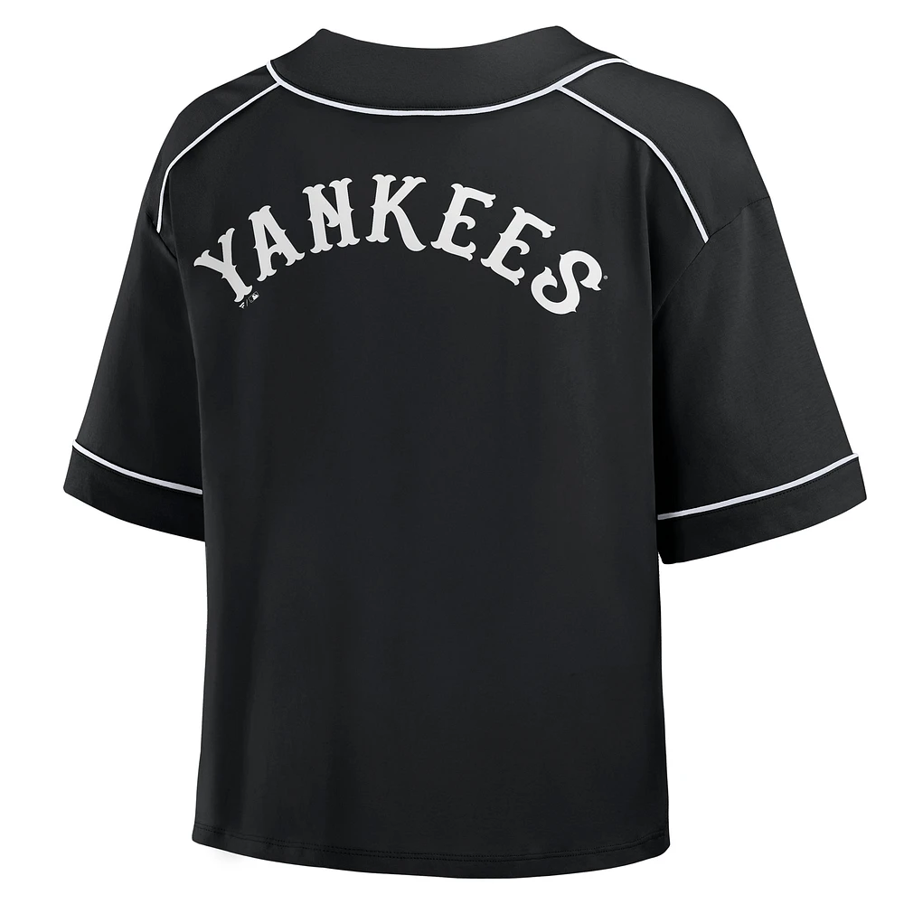 Women's Fanatics Black New York Yankees Oversized Champ Game Cropped V-Neck T-Shirt