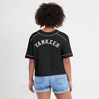 Women's Fanatics Black New York Yankees Oversized Champ Game Cropped V-Neck T-Shirt