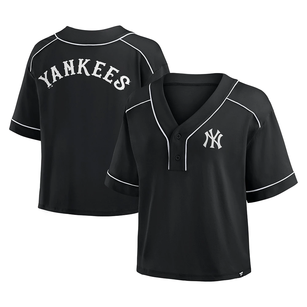 Women's Fanatics Black New York Yankees Oversized Champ Game Cropped V-Neck T-Shirt