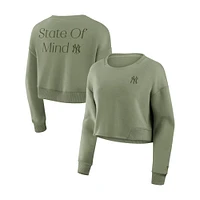 Sweat-shirt court Fanatics Olive New York Yankees Studio pour femme