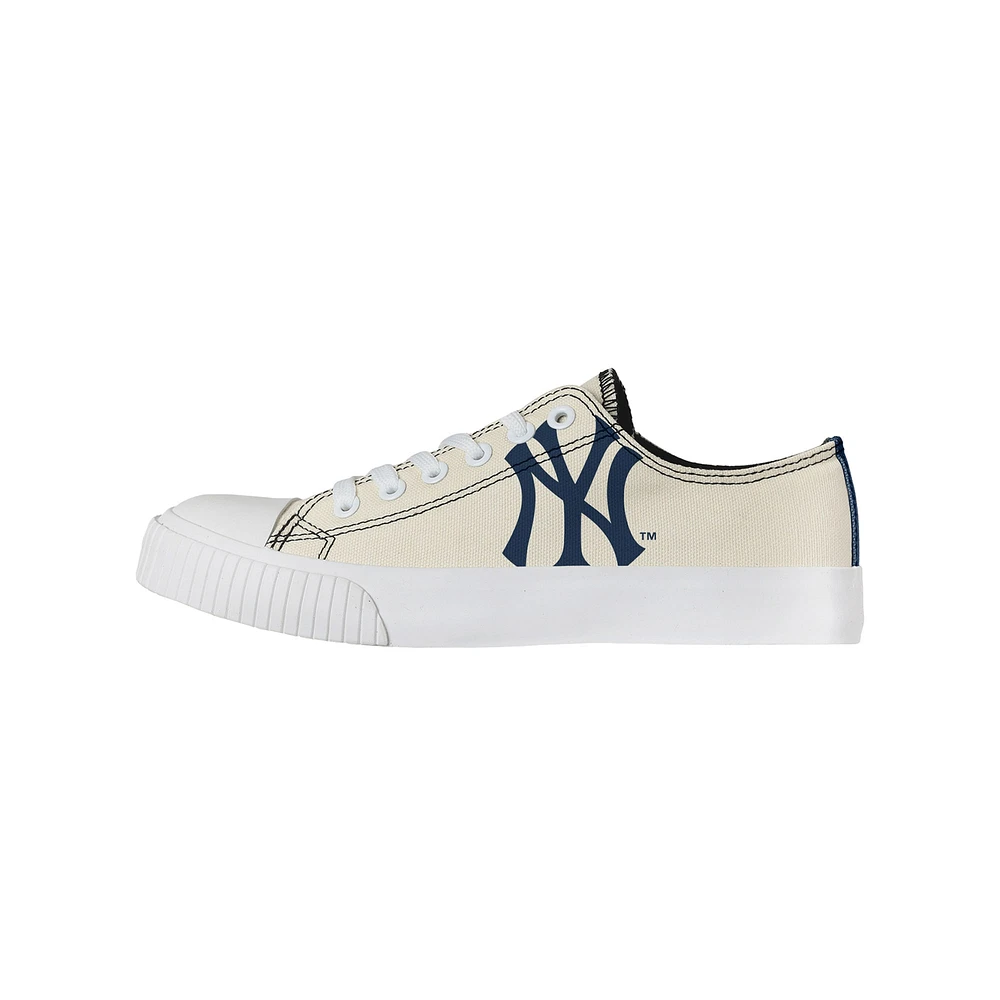 Chaussures basses en toile crème FOCO New York Yankees pour femmes