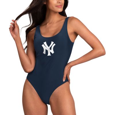 New York Yankees G-III 4Her by Carl Banks Women's City Graphic