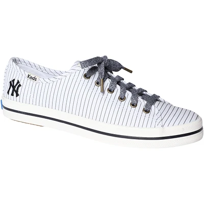 Baskets Keds blanches à fines rayures Kickstart des Yankees de New York pour femmes