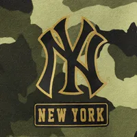 Sweat à capuche zippé vert New Era York Yankees 2022 MLB Armed Forces Day Camo pour femme