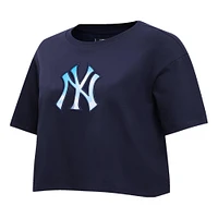 Women's Pro Standard Navy New York Yankees Painted Sky Boxy Cropped T-Shirt