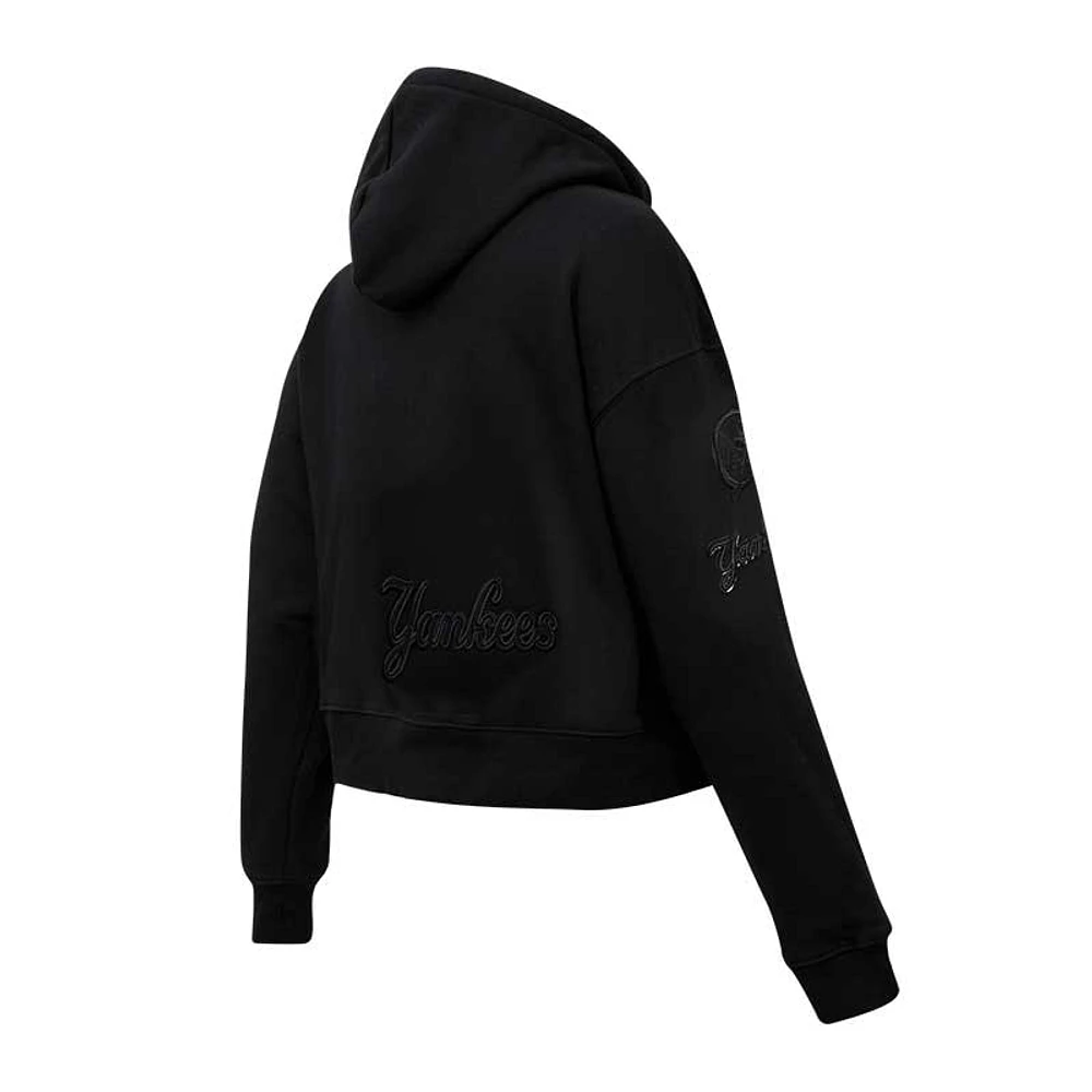 Sweat à capuche court Pro Standard New York Yankees Triple Black pour femme